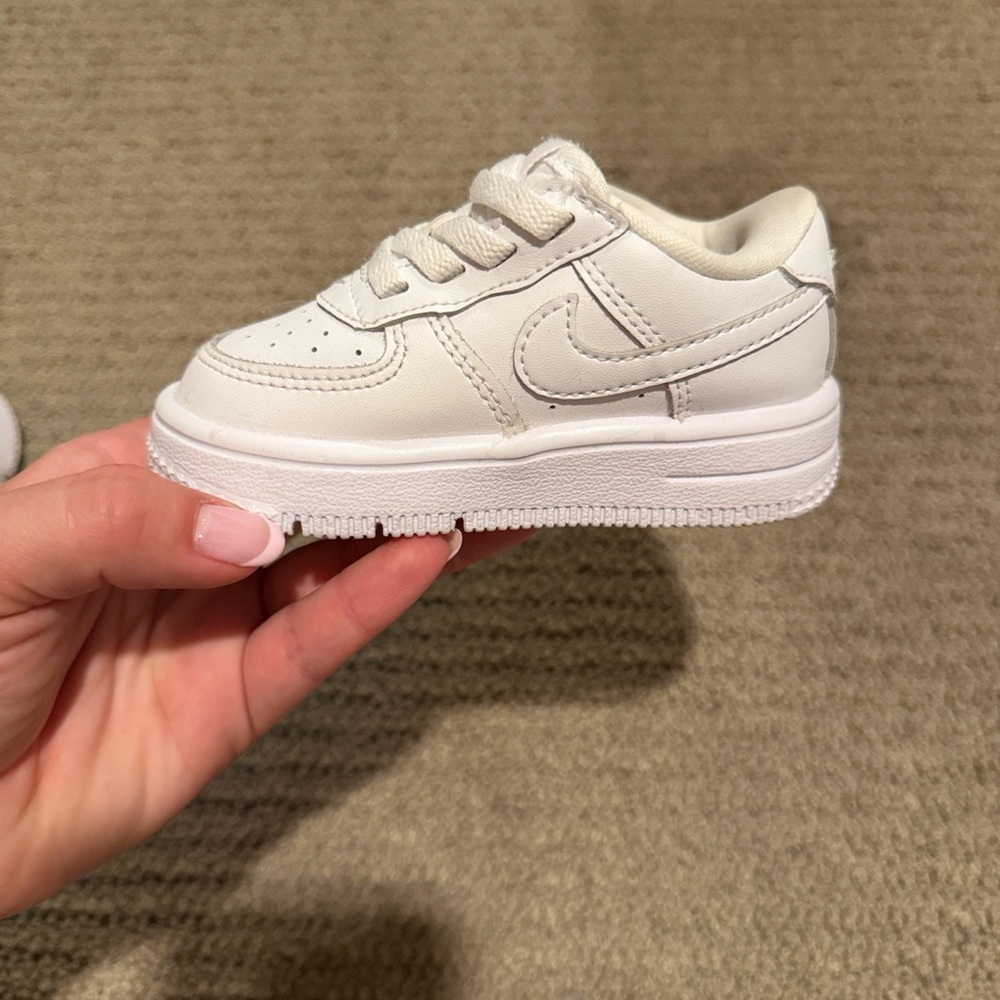 Nike Kids Cream Sneakers